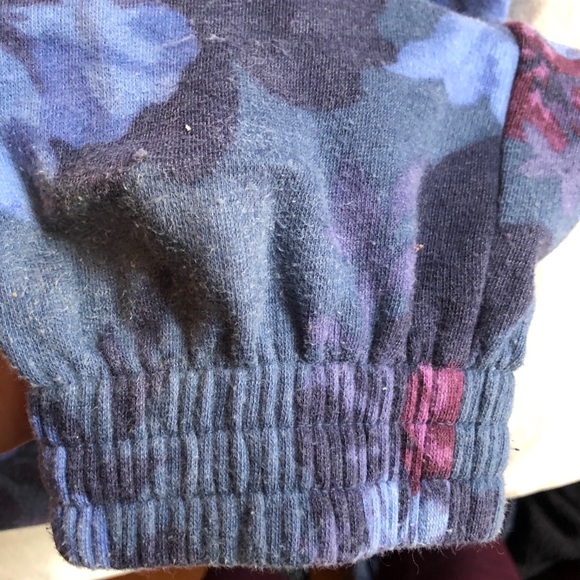 PINK Victoria’s Secret Floral Campus Jogger Small - Picture 3 of 7